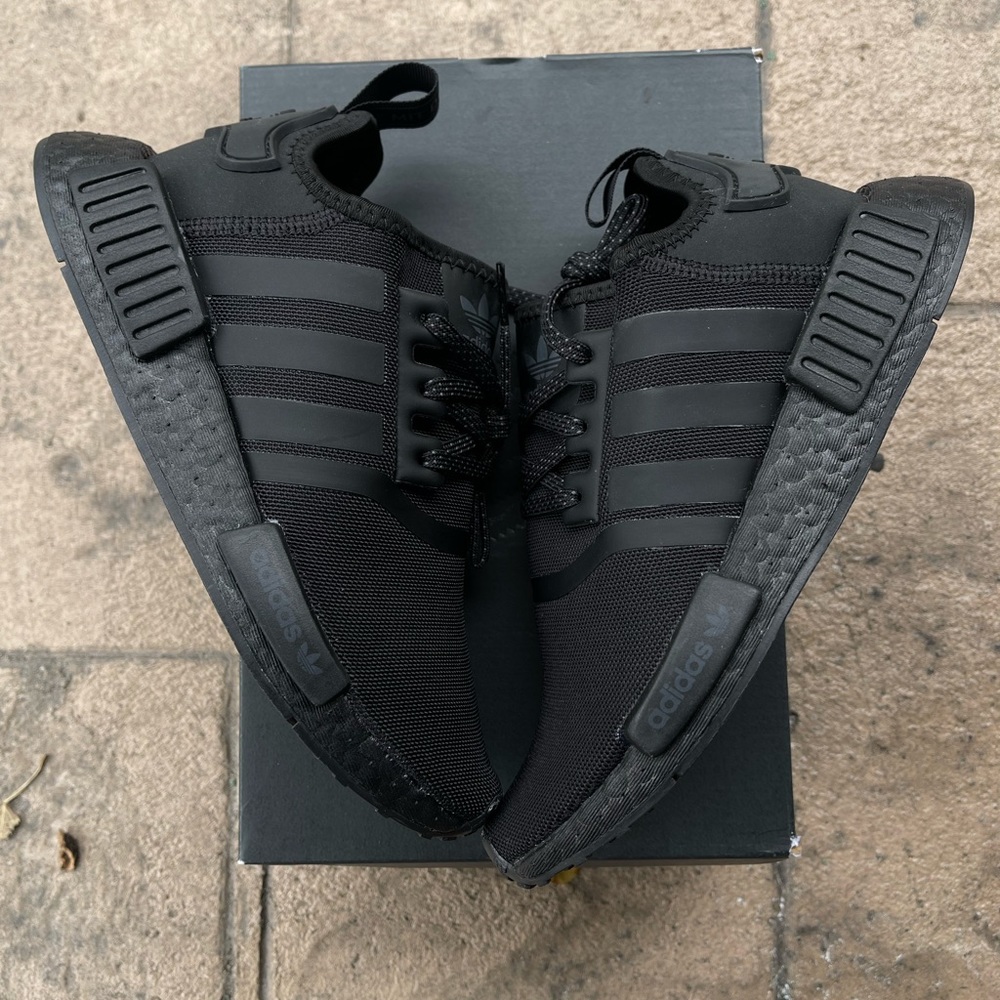 Adidas nmd youth size 4 / women’s size 5
